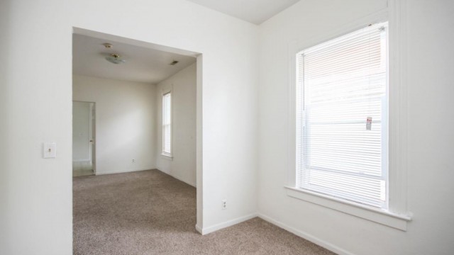 $43,500 Bright renovated duplex in Toledo, Ohio. Net Yield 20.32%